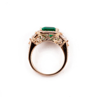 18K Gold Emerald Cluster/Halo Ring with Diamond