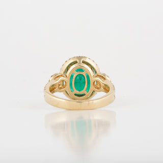 Vintage/Estate 18K Gold Emerald Cluster/Halo Ring with Diamonds