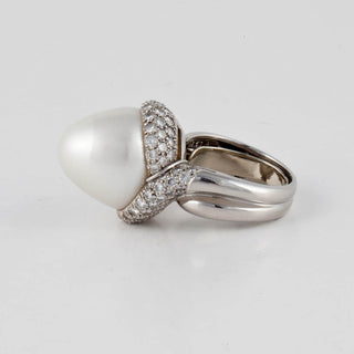 Hidalgo White Platinum Cultured Pearl Dome Ring with Pearl