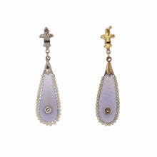 Load image into Gallery viewer, Important Edwardian Chalcedony Teardrop Platinum Earrings
