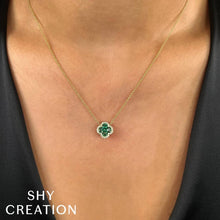 Load image into Gallery viewer, Shy Creation 14K Gold Emerald Clover Pendant Necklace
