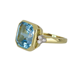 Mazza 14K Gold Blue Topaz Ring